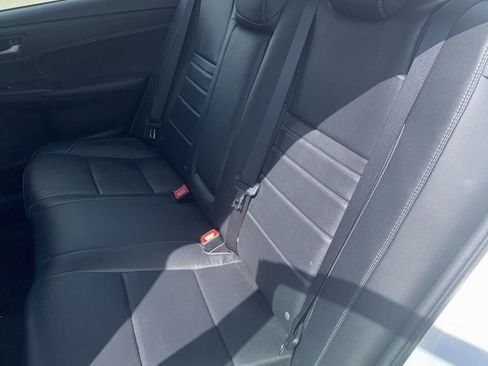 Used 2016 Toyota Camry XLE w/ Moonroof Package FWD image 13