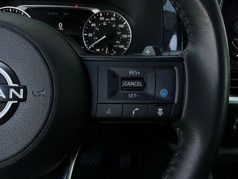 Used 2024 Nissan Pathfinder SV image 33