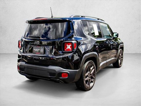 Used 2021 Jeep Renegade Latitude w/ Sun & Sound Group FWD image 5