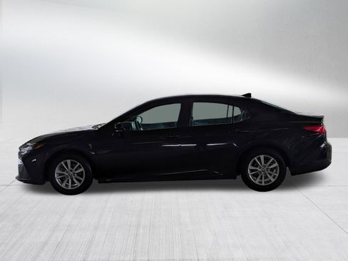 Certified 2025 Toyota Camry LE FWD image 5