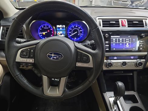 Used 2017 Subaru Outback 2.5i Limited w/ Popular Package #5 image 17