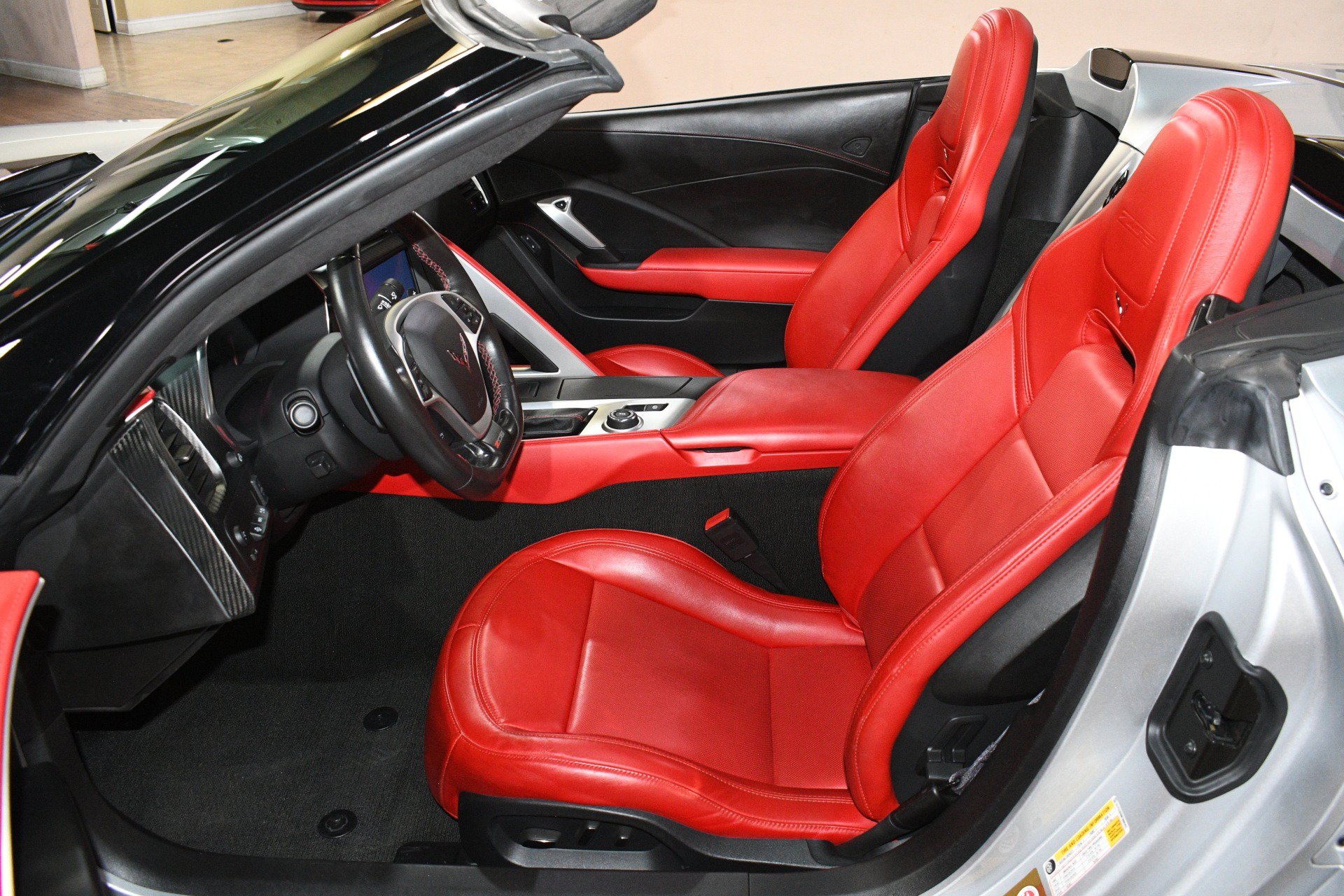 Used 2015 Chevrolet Corvette Z06 w/ 3LZ Preferred Equipment Group RWD image 49