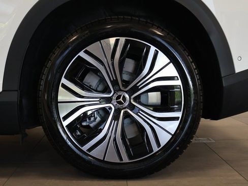 New 2026 Mercedes-Benz EQE 320 4MATIC SUV image 9