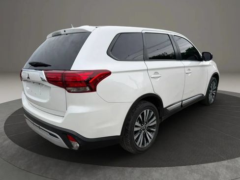 Used 2020 Mitsubishi Outlander ES FWD image 5
