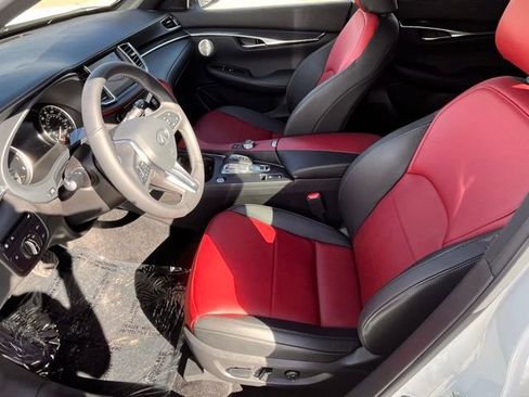 Certified 2025 INFINITI QX50 Sport image 12