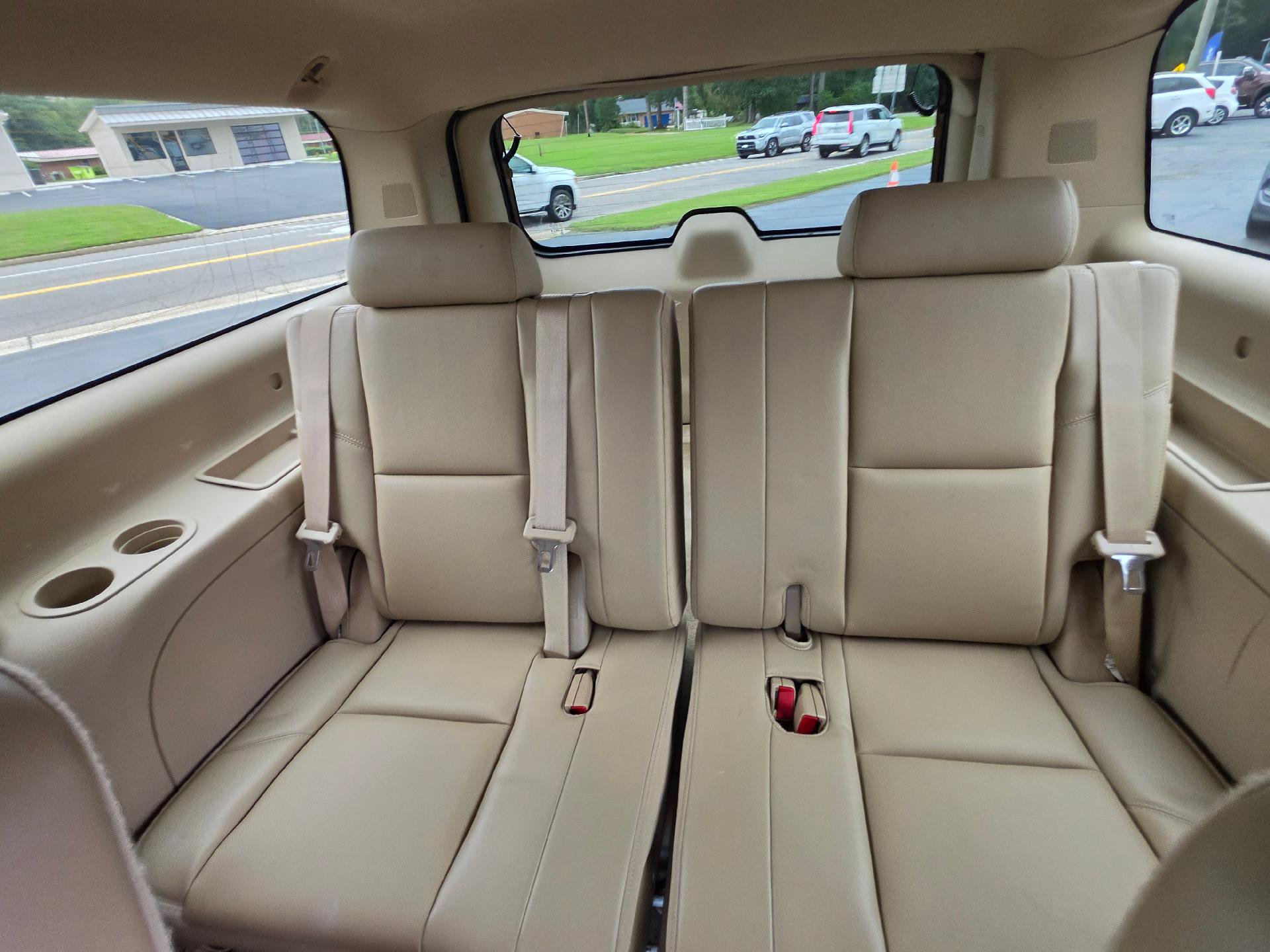 Used 2014 Chevrolet Suburban LTZ AWD/4WD image 9
