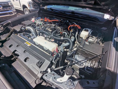 Used 2024 Toyota Tacoma TRD Off-Road w/ TRD Off Road Upgrade Package image 35