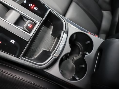 New 2026 Porsche Macan S image 16