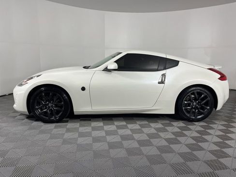 Used 2020 Nissan 370Z Coupe image 6