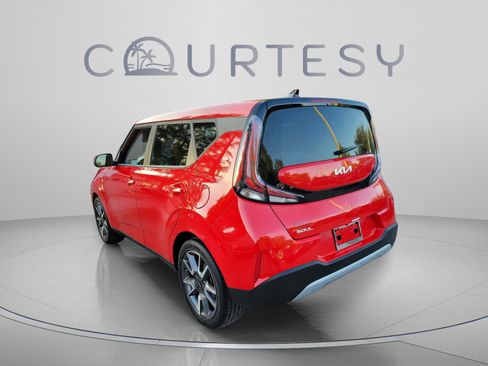 Certified 2024 Kia Soul EX w/ Option Group 015 FWD image 2