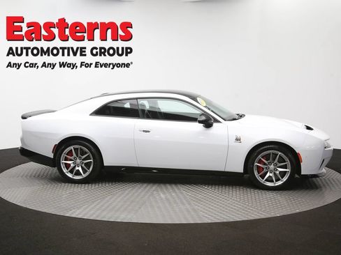 Used 2024 Dodge Charger Daytona Scat Pack w/ Plus Group AWD/4WD image 47