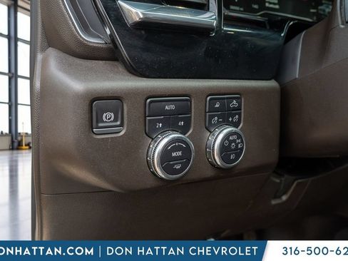 Used 2025 GMC Sierra 1500 SLT AWD/4WD image 16
