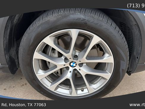 Used 2019 BMW X5 xDrive50i w/ Executive Package image 11