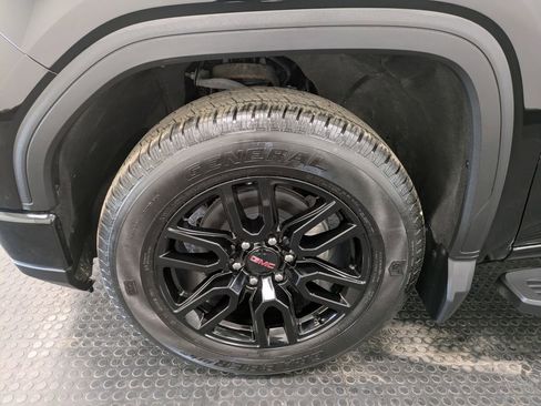 Used 2024 GMC Sierra 1500 Elevation w/ Elevation Premium Package image 7