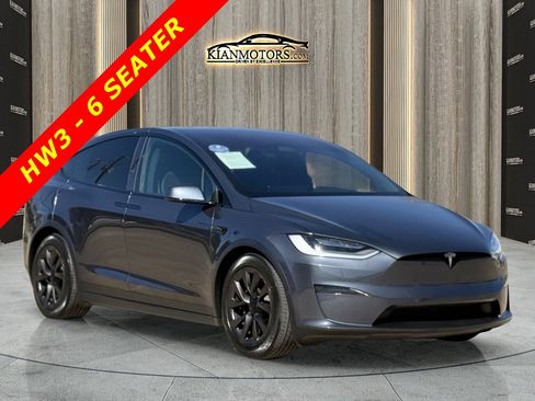 Used 2023 Tesla Model X image 1