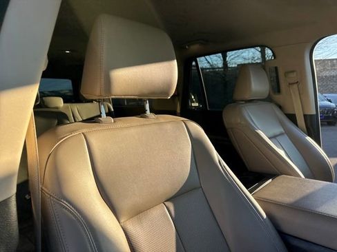 Used 2024 Ford Expedition Max XLT image 28