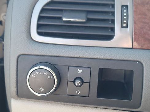 Used 2008 GMC Yukon SLT w/ SLT Preferred Equipment Group image 15