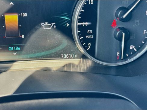 Used 2018 Buick LaCrosse Essence FWD image 12