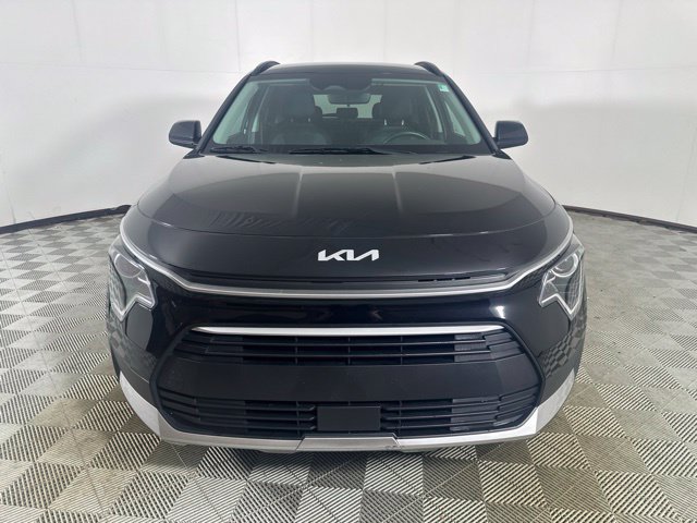Used 2023 Kia Niro EX FWD image 2