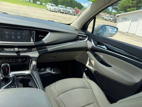Used 2019 Buick Enclave Essence AWD/4WD image 24