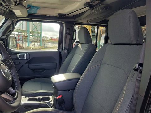 New 2026 Jeep Gladiator Sport image 13