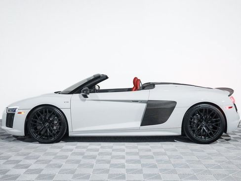 Used 2018 Audi R8 V10 plus image 19