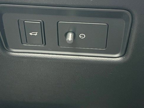 Used 2019 Land Rover Range Rover Sport HSE image 31
