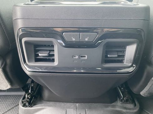 Used 2022 Chevrolet Silverado 1500 ZR2 w/ Technology Package image 25