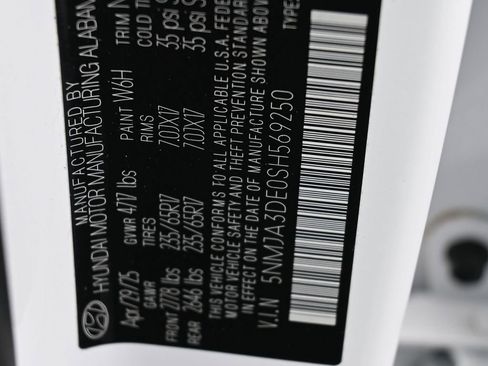 Used 2025 Hyundai Tucson SE image 17