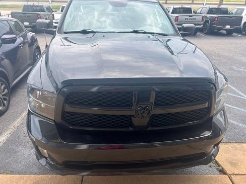 Used 2019 RAM 1500 Express w/ Express Value Package AWD/4WD image 10
