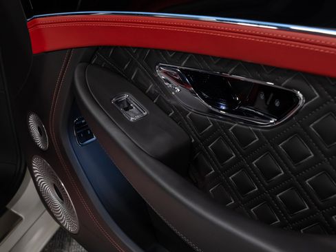 Used 2020 Bentley Continental GT V8 image 55