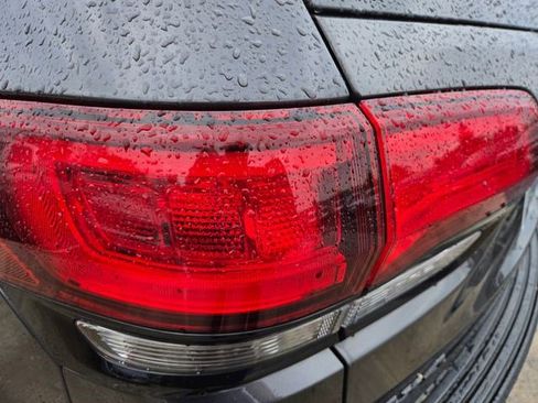 Used 2020 Jeep Grand Cherokee Altitude image 12