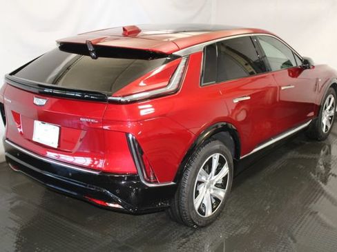 Certified 2024 Cadillac Lyriq Tech w/ Driver Assist Package AWD/4WD image 4