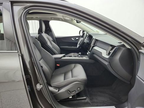 Used 2025 Volvo XC60 B5 Plus AWD/4WD image 42