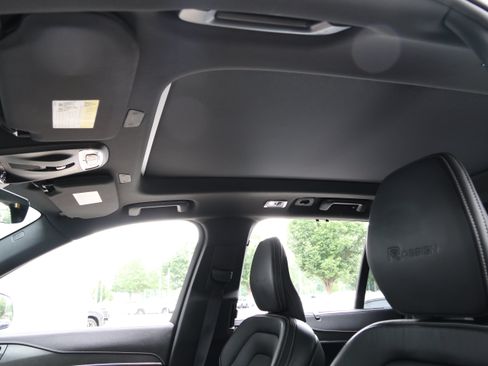 Used 2019 Volvo XC90 T6 R-Design w/ Advanced Package AWD/4WD image 30