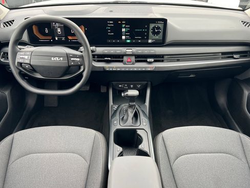 Used 2025 Kia K4 LXS image 14