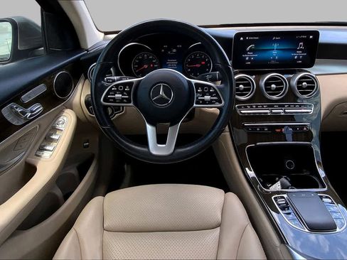 Used 2021 Mercedes-Benz GLC 300 image 6