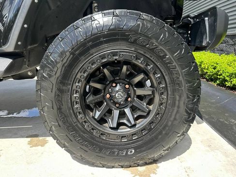 Used 2021 Jeep Wrangler Unlimited Sahara AWD/4WD image 14