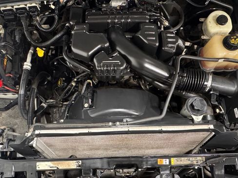 Used 2016 Ford F250 XL w/ Power Equipment Group image 16