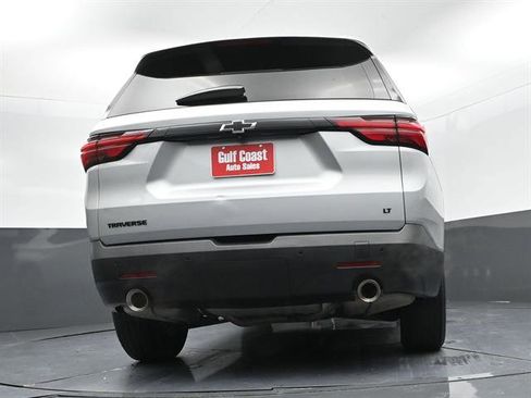 Used 2022 Chevrolet Traverse LT FWD image 38