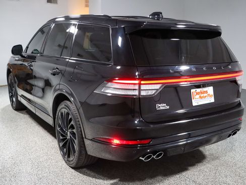 Used 2025 Lincoln Aviator Reserve w/ Jet Appearance Package AWD/4WD image 9
