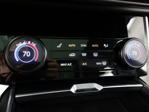 Used 2023 Land Rover Range Rover SV image 58