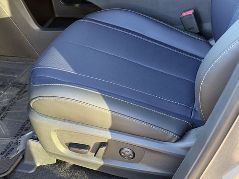 New 2026 INFINITI QX60 Sport image 16