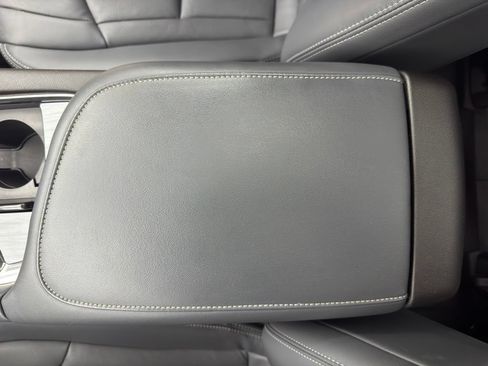 Used 2023 Buick Enclave Essence w/ Experience Buick Package FWD image 33