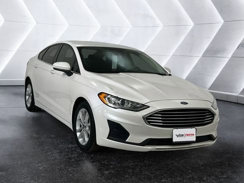 Used 2020 Ford Fusion SE FWD image 1