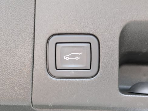 Certified 2023 Cadillac XT5 Premium Luxury AWD/4WD image 12