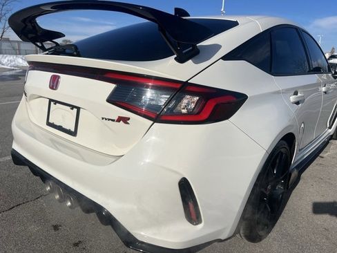 Used 2024 Honda Civic Type R image 9
