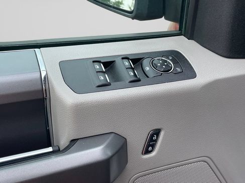 Used 2018 Ford F150 XLT w/ Equipment Group 301A Mid AWD/4WD image 23