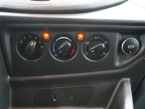 Used 2018 Ford Transit 150 XLT image 15