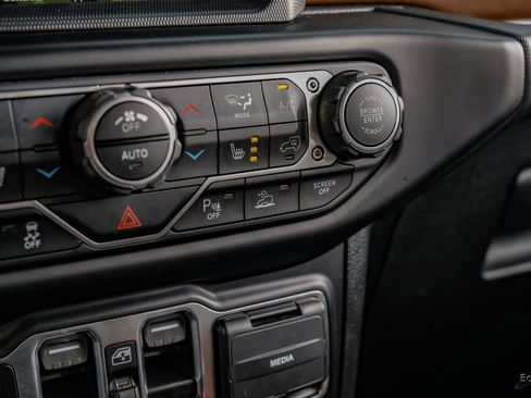 Used 2021 Jeep Wrangler Unlimited Rubicon image 73